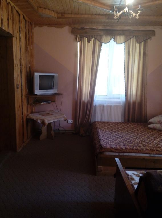 Hôtel Schedryk à Mykulychyn Extérieur photo